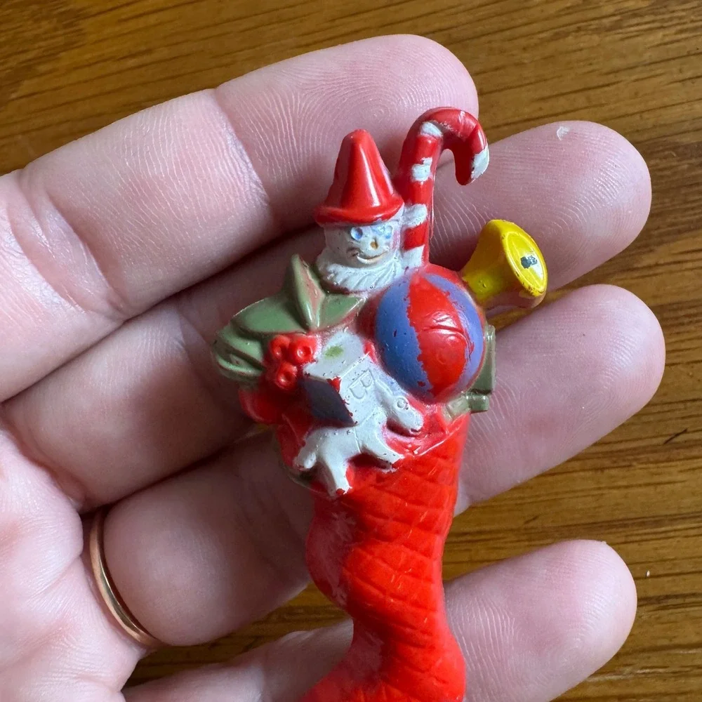 Vintage Christmas Stocking Elf Gnome Brooch Pin Holiday Festive Red‎ Plastic